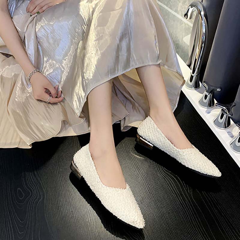 Low-heeled Shoes Spring Single Shoes Female Students Korean Version of All-match Pointed Toe Shallow Mouth Pedal Thick Heel Peas Shoes