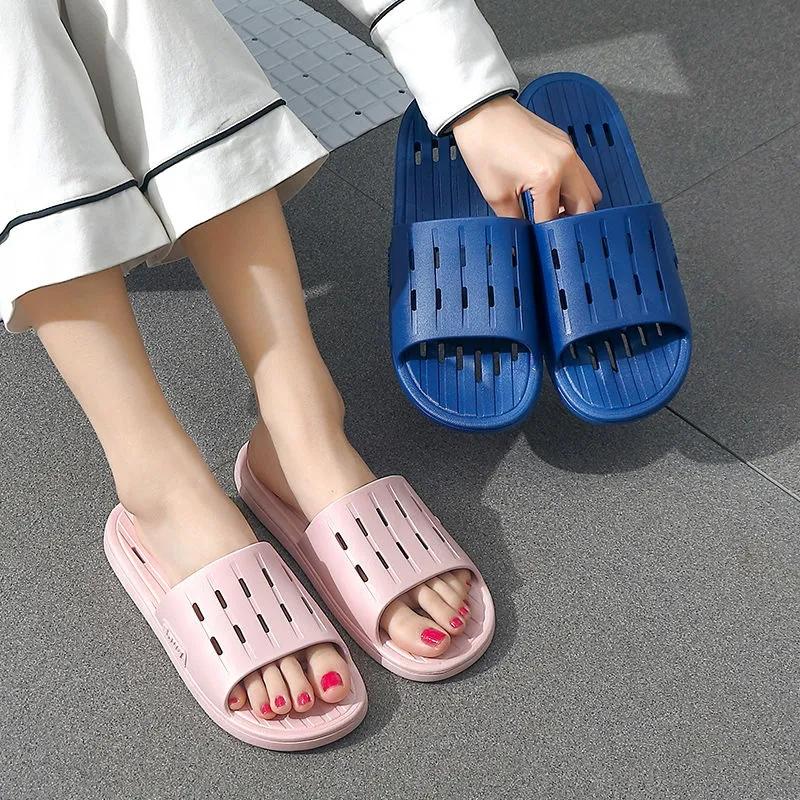 Couples Leaking Sandals and Slippers Summer Bathroom Bath Quick-drying Deodorant Slippers for Home Use Non-slip Men and Women Slip-ons Flip Flops