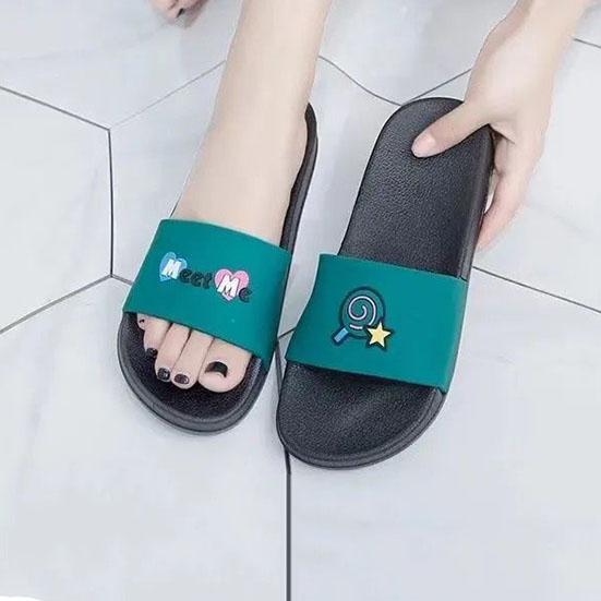 Women's Spring Summer Soft Sole Lightweight Indoor Bathroom Slippers Outdoor Large Size Non-slip Beach Flat Slippers