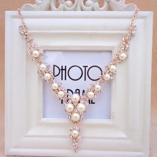 Fashion Pearl Gemstone Necklace Women's Short Clavicle Chain Ornament Accessories Sweater Chain