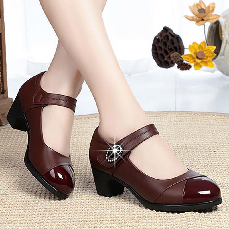 Spring and Autumn Mother's Soft Sole Comfortable Women's Single Shoes Real Soft Leather Shoes Thick Heel Middle-aged Velcro Mid-heel Shoes