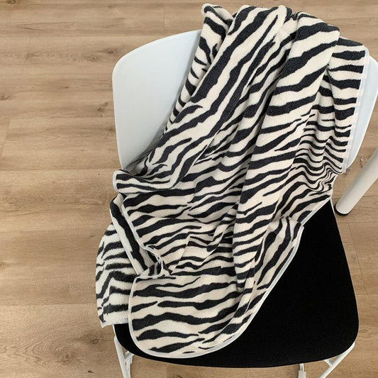 Zebra Pattern Bath Towel Women Can Wear and Wrap Bathrobes High-quality Cotton Absorbent Bath Towels Cute Women