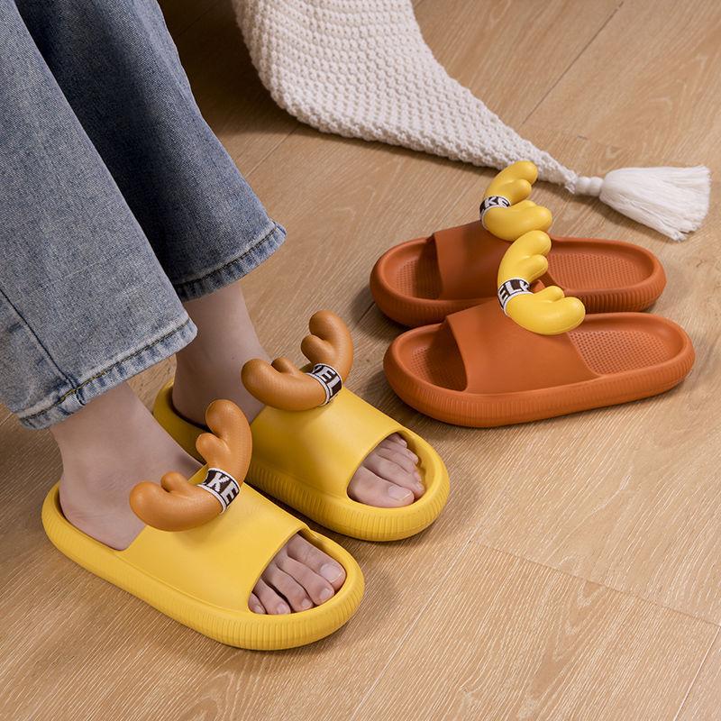 Fawn Sandals Slippers Female Summer Cute Cartoon Household Bathroom Home Slippers Thick bottom  comfortable