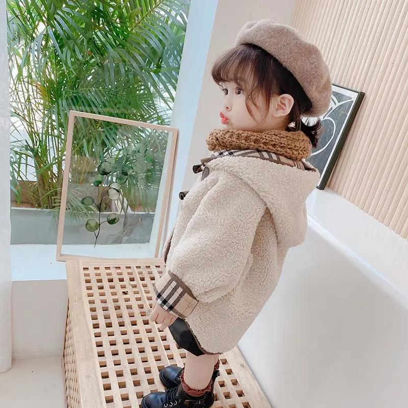 Girls Coat Autumn and Winter Lamb Cashmere Children's Western Style Long Coat Girl Baby Fur All-in-one Trendy Cotton Coat