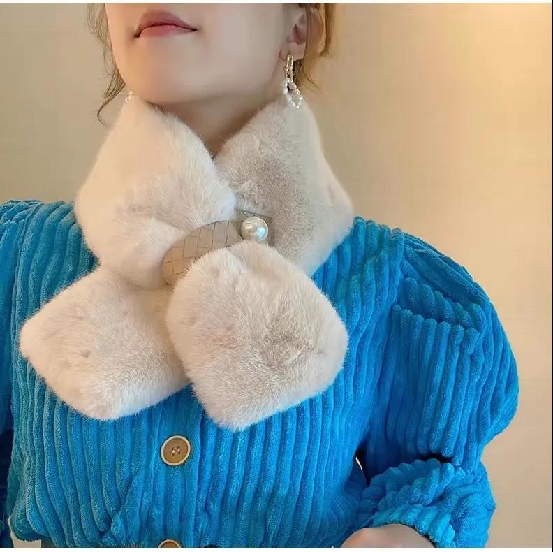 Women's Plush Scarf Imitation Rabbit Fur Collar Thickened Warm Winter Fashion Pearl Collar