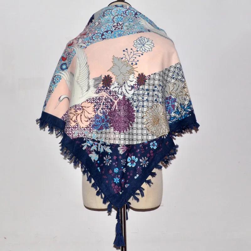 Ladies Retro Bohemian Scarf Shawl Russian Ethnic Printed Cotton and Linen Square Scarf Floral Headscarf Female Fringed Square Scarf 110x110 Cm