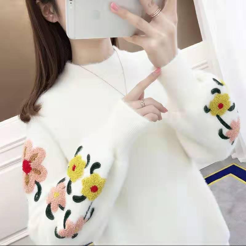 Non-shedding Long-sleeved Fashion Top Plus Size Sweet Embroidered Sweater Women