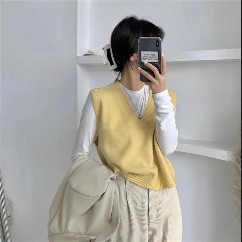 Autumn and Winter Ladies Sweater Vest Warm Korean Casual Loose Retro V-neck Sleeveless Knitted Waistcoat Wool Vest Vest