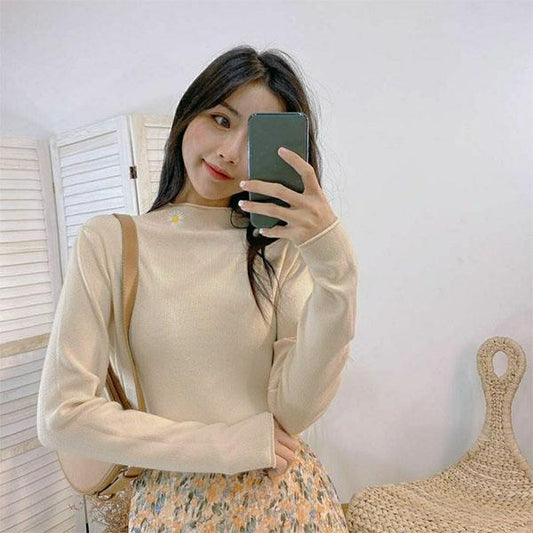 Half Turtleneck Knitted Long-sleeved Solid Color Small Daisy Sweater for Autumn and Winter, Wearing Loose Sweater