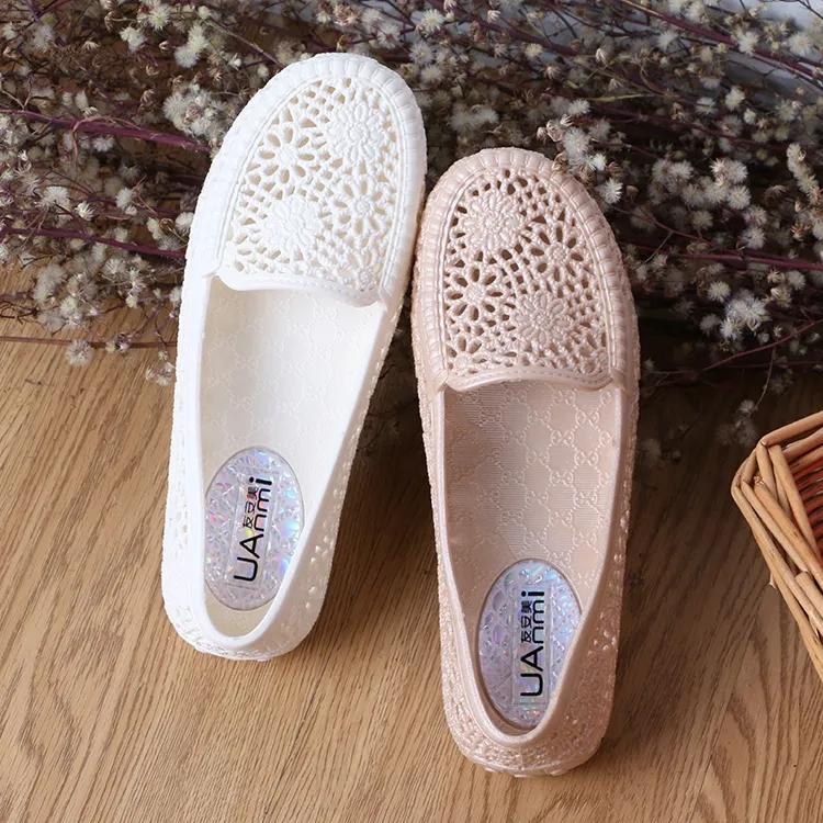 Nurse Shoes Women's Summer Sandals Baotou Plastic Soft Bottom Hole Shoes Mother Shoes Flat Work Shoes Non-slip Beach Shoes Peas Shoes