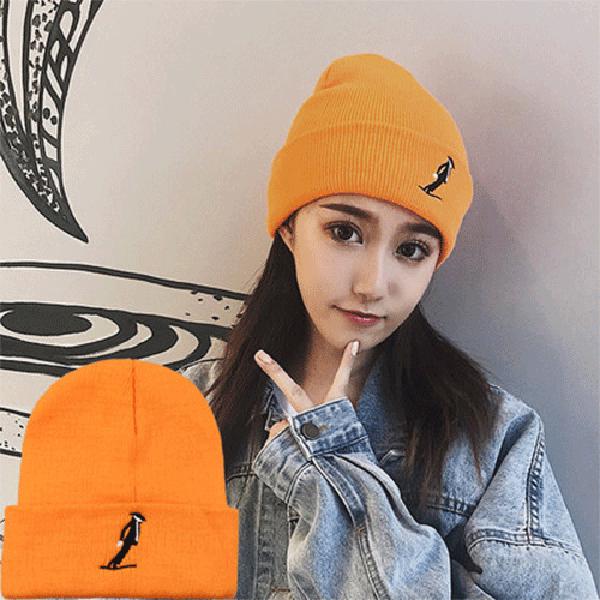 Winter Warm hat Thick hat Fashion Woman hat Plush Cotton hat Trendy wild hat Windproof hat