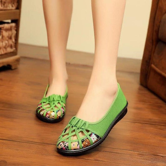 Middle-aged and Elderly Cloth Shoes Hollow Ladies Net Shoes One-step Breathable Shoes Sandals Non-slip Soft-soled Shoes