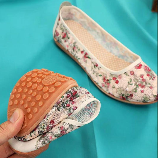 Summer Hollow Mesh Shoes Mother Shoes Embroidered Soft Sole Tendon Sole Casual Shoes Grandma Breathable Shoes