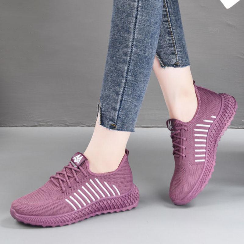 Old Beijing Cloth Shoes Women's Fashion Soft-soled Comfortable Mother Shoes Non-slip Lightweight Single Shoes Middle-aged and Elderly Sports Shoes