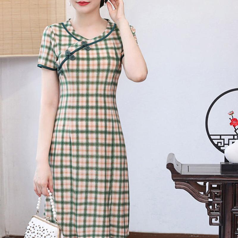 Improved Cheongsam Dress Mom Summer Short-sleeved Plaid Skirt Slim Slimming Retro Hip Skirt