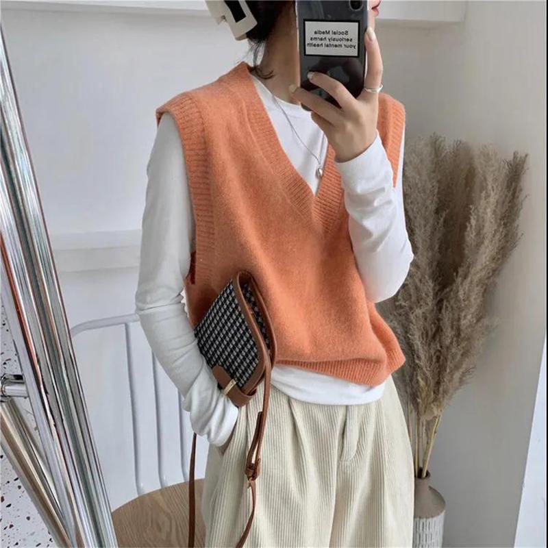 Autumn and Winter Ladies Sweater Vest Warm Korean Casual Loose Retro V-neck Sleeveless Knitted Waistcoat Wool Vest Vest