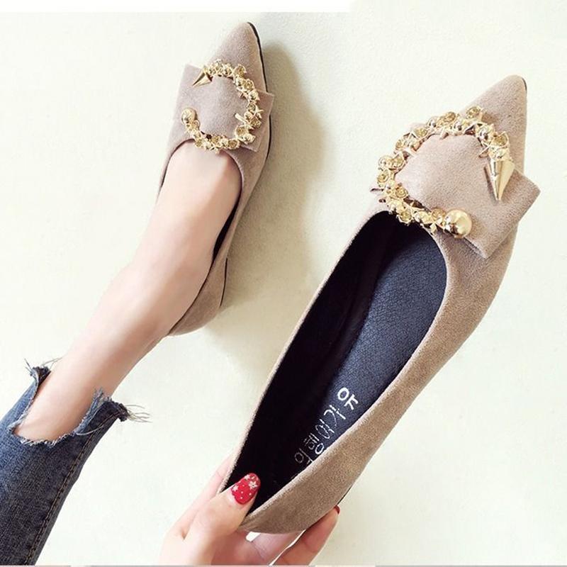 Single Shoes Women's Shallow Mouth Pointed Toe Flat Shoes Women's Soft-soled Lazy Women's Shoes Metal Decorative Flat-bottom Women's Shoes