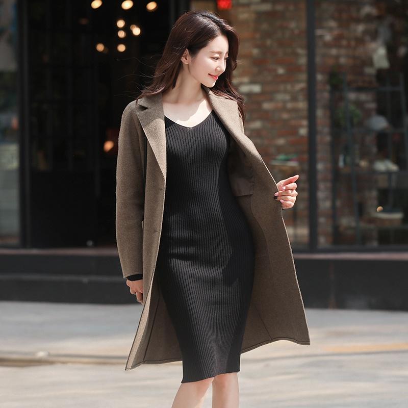 Winter Mercerized Cotton Temperament Goddess Fan Sweater Knit Dress V-neck Long-sleeved Slim Slimming Black Hip Skirt