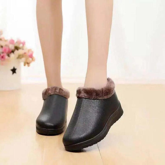 Cloth Shoes Plus Velvet Warm Women's Cotton Shoes Winter Sports Shoes Mother Shoes Leather Surface Thickened Pedal