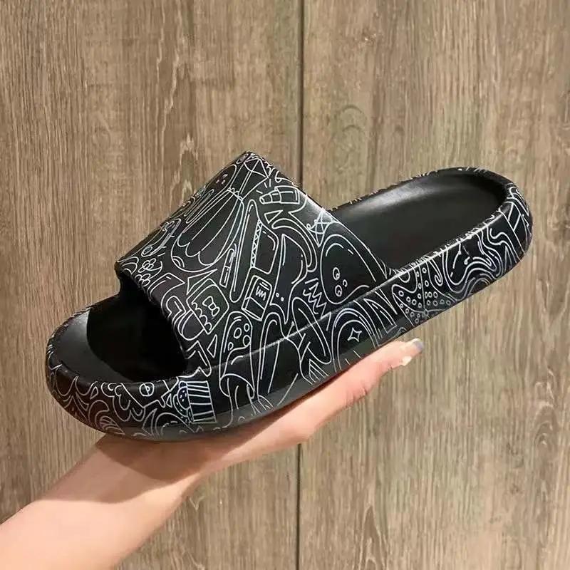 Men's and Women's Summer Slippers Couple's Home Non-slip Cute Thick-bottomed Shit-feeling Bathroom Flip-flops Female Sandals