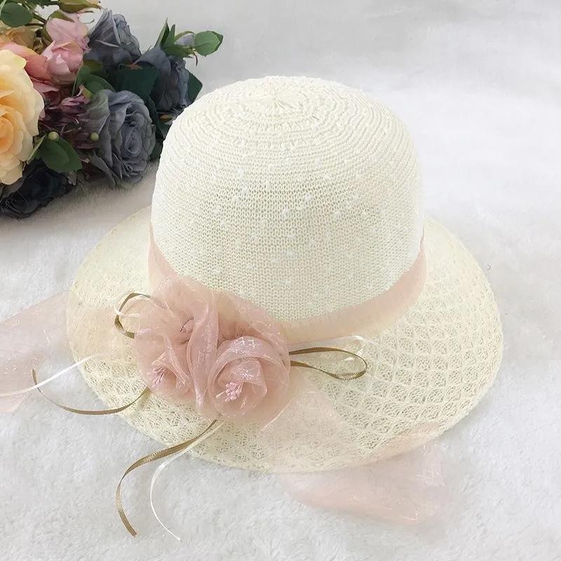 Women's Sun Cap Summer Flower Ribbon Bow Straw Hat Sunscreen Hollow Out Beach Holiday Vacation Anti-UV Hat All-match Sun Hat