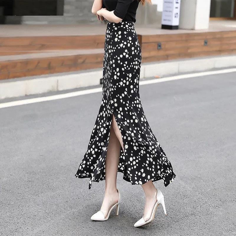 Small Daisy Slit Fishtail Skirt Floral Half-length Skirt Female Summer High Waist A-line Bag Hip Long Skirt Chiffon Bag Hip Slit Skirt / Bag Hip Skirt