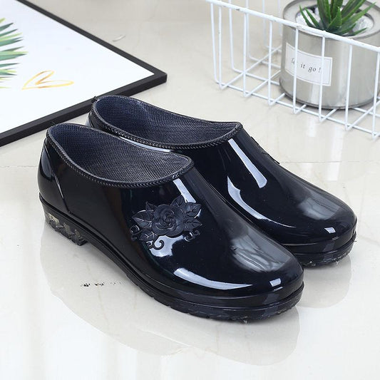 Spring and Summer Rain Boots Women's Fashion Low-top Boots Short Tube Kitchen Non-slip Water Shoes Shallow Mouth Work Shoes Rubber Shoe Covers