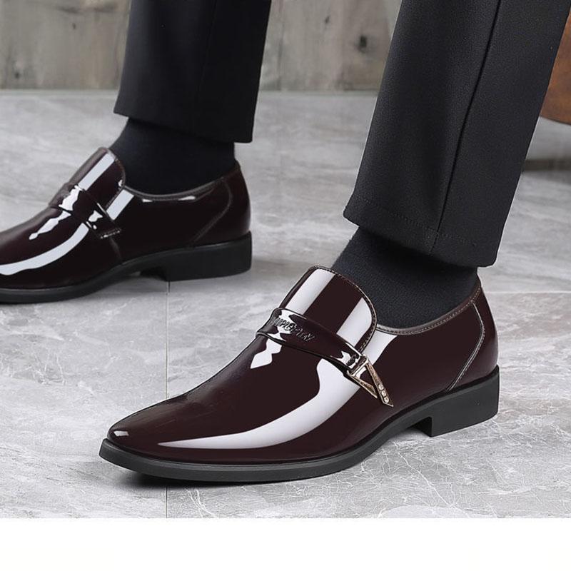 Spring and Summer Pointed Toe Shoes Male Youth Korean Version of The British Fashion Men's Business Shoes Casual Shoes