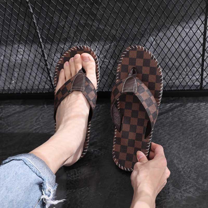 Size40-44 Summer Men Sandals Comfortable Non-slip Lightweight Beach Slippers Casual Outdoor Cross Slippers Alphabet Drag Flip Flops