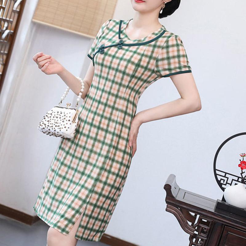 Improved Cheongsam Dress Mom Summer Short-sleeved Plaid Skirt Slim Slimming Retro Hip Skirt