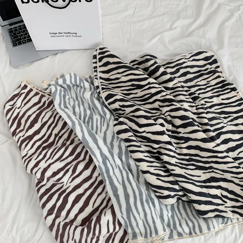 Zebra Pattern Bath Towel Women Can Wear and Wrap Bathrobes High-quality Cotton Absorbent Bath Towels Cute Women