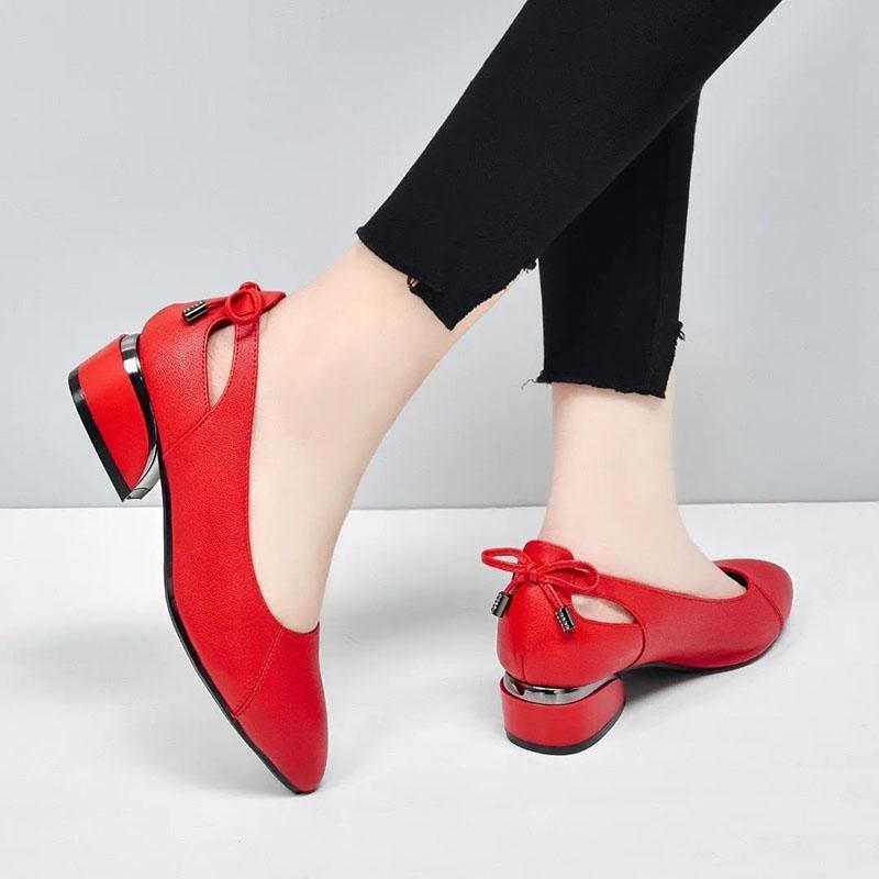 Soft Leather Shoes Women Spring Summer Work Low Heels Pointed Shoes Shallow Mouth Shoes Ladies Thick with Work Shoes