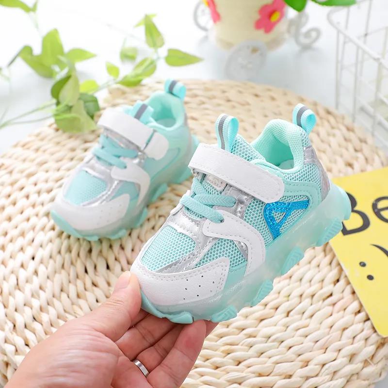 Kids Toddler Shoes Led Glowing Sneakers with Light Children Running Shoes Hook Loop Fashion Luminous Sport Shoes for Girls Boys