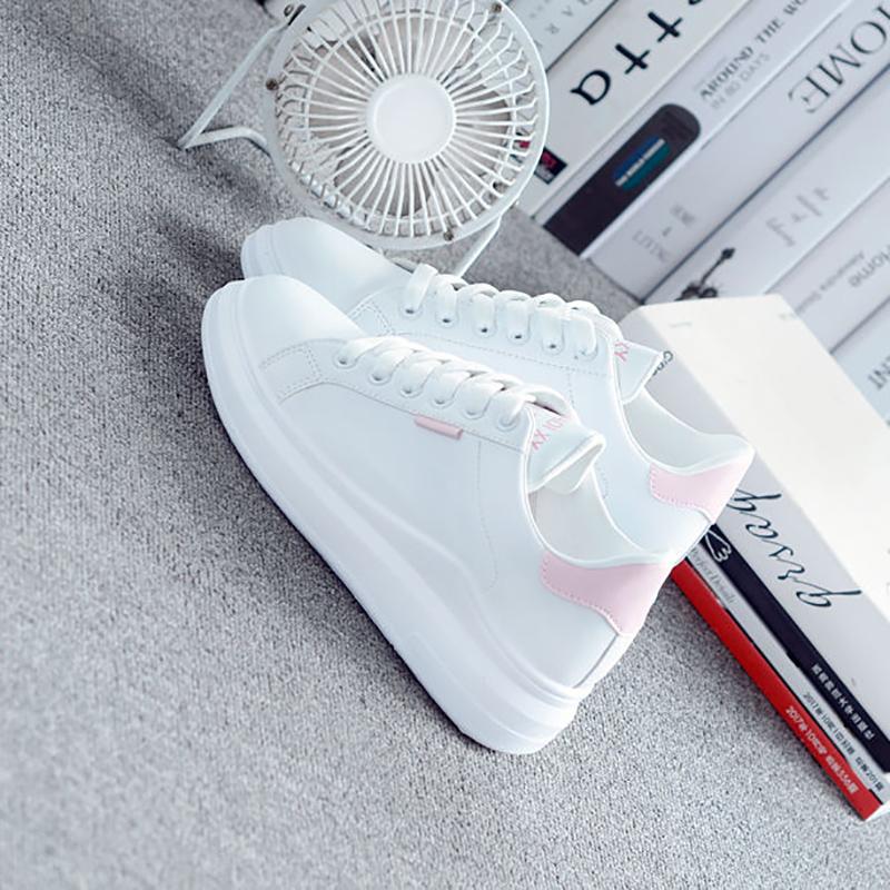 Spring All-match Student Women's Flat-bottom Clearance Shoes Korean Version of The Thick-soled Fashion Board Shoes Sports Casual Shoes