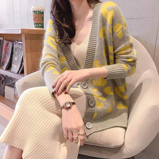 Autumn and Winter New Sweater Women's Cardigan Loose Sweater Coat Was Thin Outside The Jacket Tide