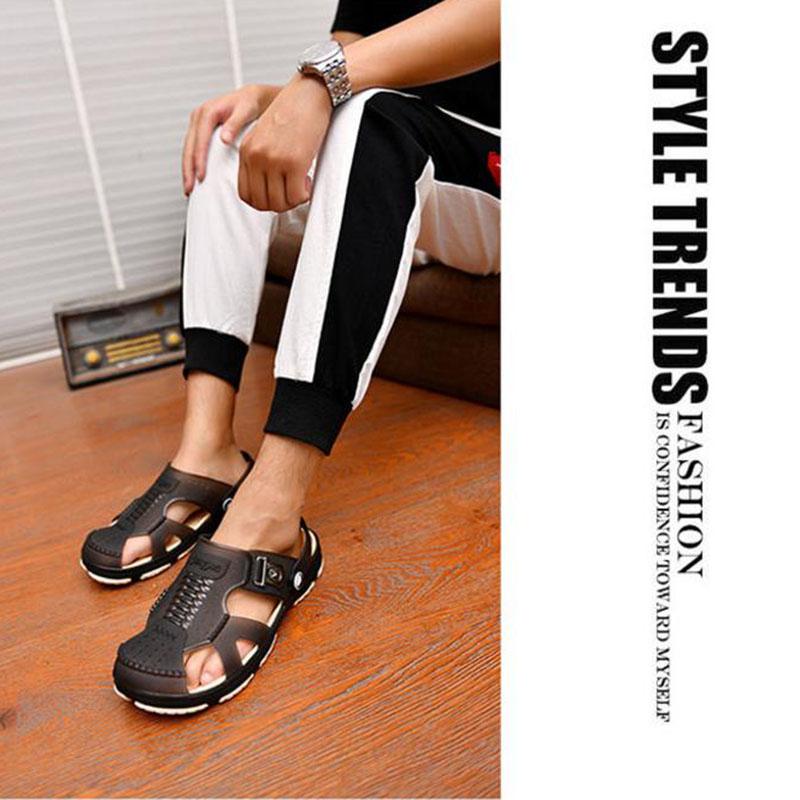 Men's Slippers Outdoor Slippers Breathable Hollow Non-slip Bathroom Beach Sandals Casual Footwear