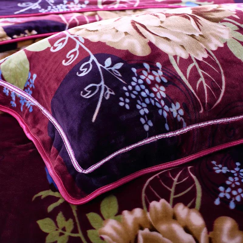 Pair of Flannel Pillowcases Plus Velvet Thick Warm Pillowcases Retro Print Double Bedroom Pillowcases