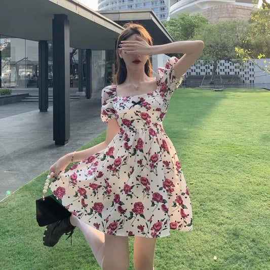 Women Summer Vintage High Waist Fairy Square Neck Holiday Dress Sweet Short Sleeve Elegant Slim Floral Print Pleated Dress