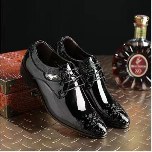 Men's Carved Dress Leather Shoes Spring Autumn British Leather Shoes Business Formal Pointed Toe Lace-up Casual Shoes Glossy Breathable Leather Shoes