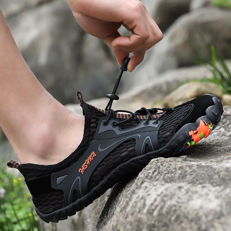 Plus Size 38-46 Men Outdoor Water Sneaker Non Slip Hiking Climbing Aqua Shoes Beach Barefoot Upstream Shoes Seaside Footwear Male