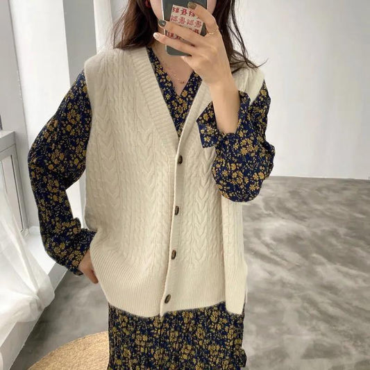 Sleeveless Knitted Vest Cardigan Women Retro Outer Wear Vest with Loose V-neck Sweater Vest Solid Color Simple Sweater Jacket