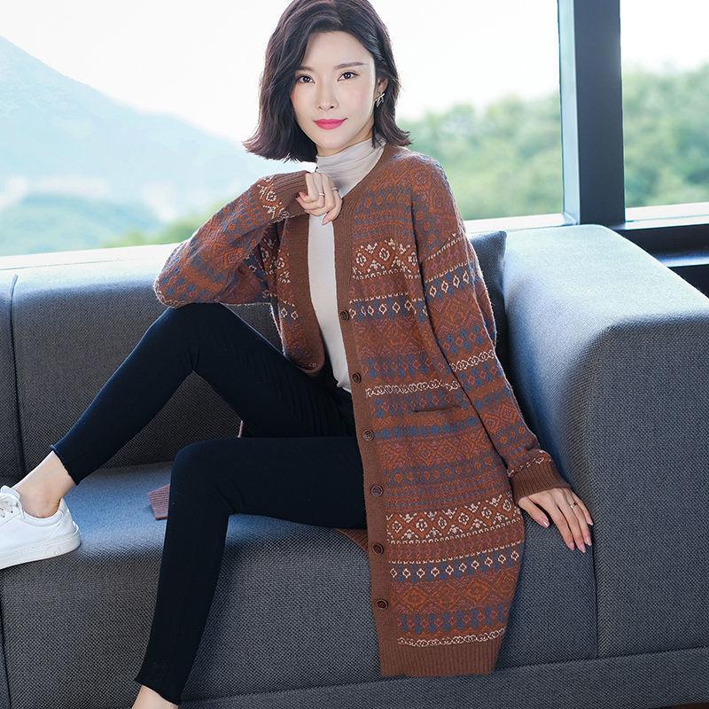 Autumn and Winter Mid-length Wool Top Loose Mid-length Thick Sweater Retro Jacquard Middle-aged Ladies Coat