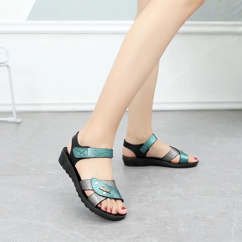 Summer Mother Sandals Women Wear Soft Bottom Non-slip Middle-aged and Elderly Women Sandals Mother Flat Sandals Women