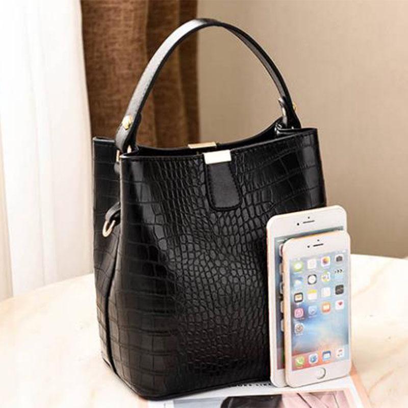 Crossbody Bag Women Crocodile Pattern Leather Anti-theft Zipper Large Capacity Bucket Shoulder Bag