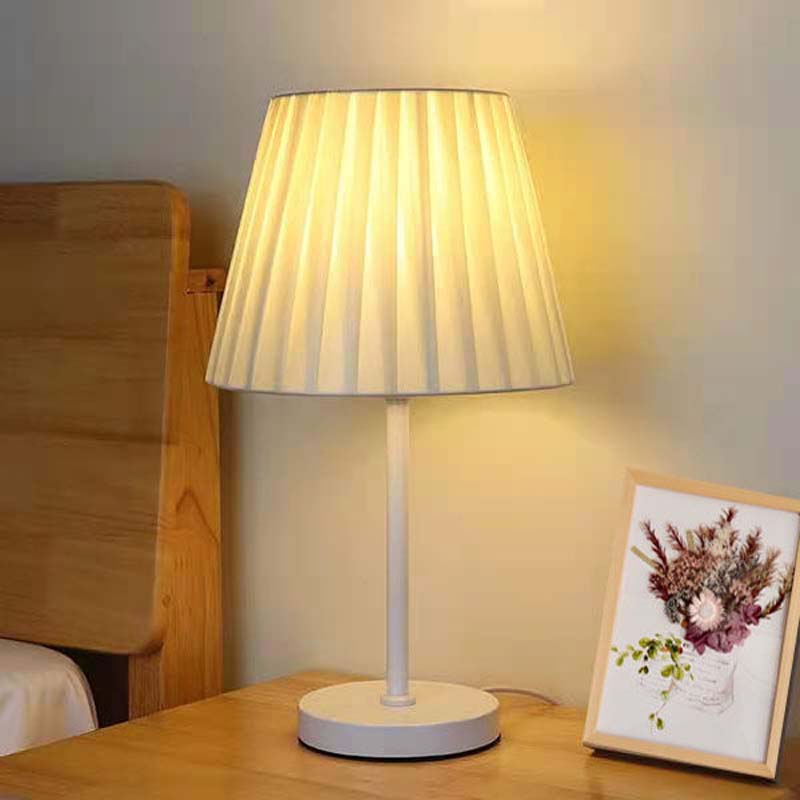 Bedroom Bedside Lamp Warm Light Creative Simple Table Lamp