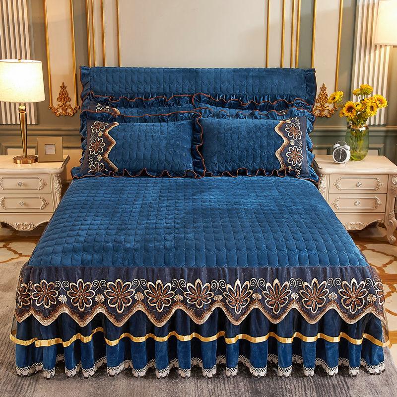 3pcs/set Crystal Velvet Bed Skirt and Pillowcase Three-piece Quilted Thick Velvet Lace Bedspread Winter Warm Short Plush Non-slip Bed Cover