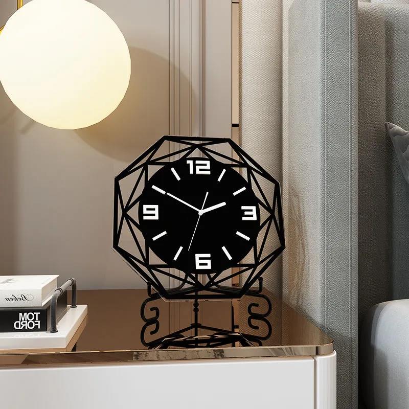 Nordic Creative Desk Clock Living Room Clock Ornaments Modern Minimalist Desk Clock Bedroom Mute Decorative Desk Clock Personality Clock