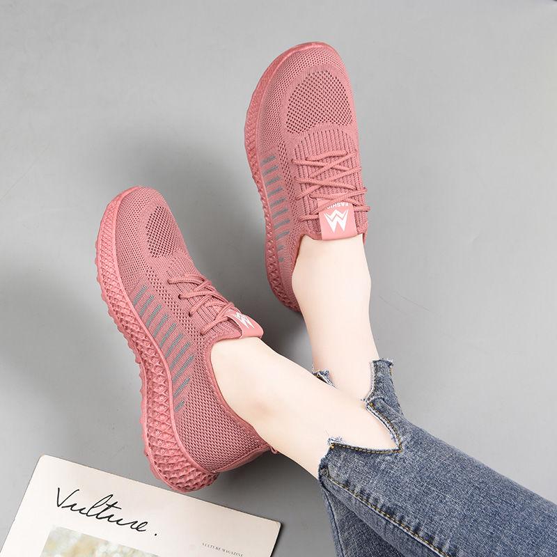 Cloth Shoes Women's Soft Sole Comfortable Non-slip Lightweight Fly Woven Single Shoes Outdoor Sports Shoes Mesh Surface Breathable and Lightweight