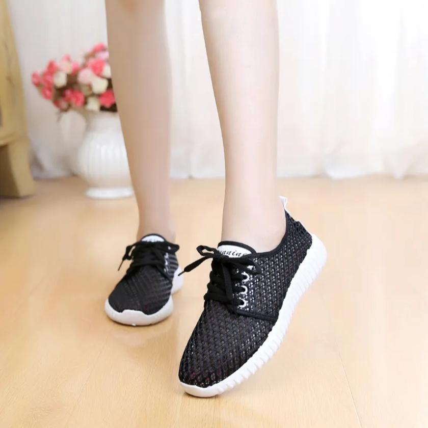 Summer Women's Sports Shoes Casual Running Shoes Breathable Women's Tennis Shoes Flat Bottom Mesh Lace Up Women's Single Shoes