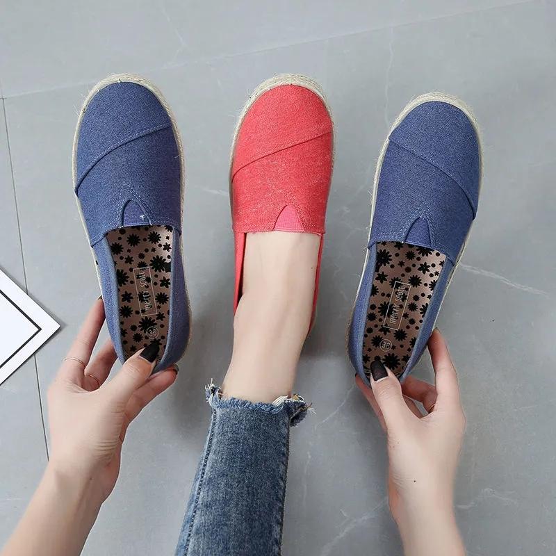 Spring and Autumn Flat Canvas Shoes Women's Slip on Breathable Non-slip Soft Sneakers Pregnant Lady Flat Heel Driving Shoes